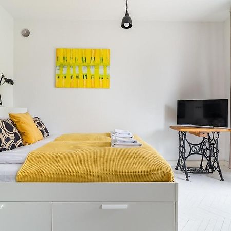 Rent Like Home - Wilcza 22A Варшава Екстер'єр фото