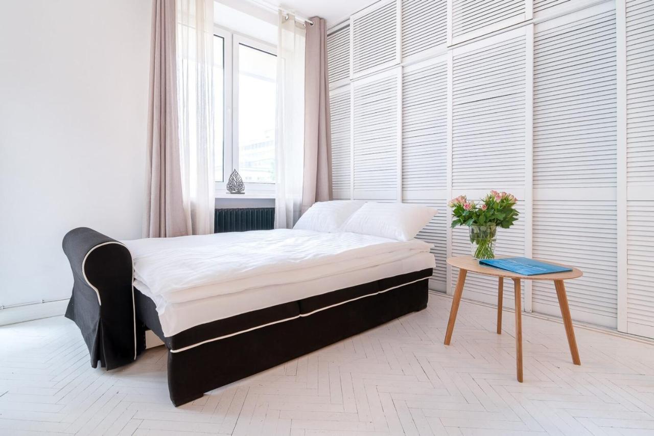 Rent Like Home - Wilcza 22A Варшава Екстер'єр фото